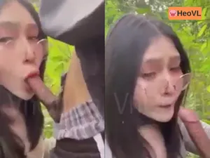 đi dã ngoại tiện quan hệ ghệ ở trong rừng